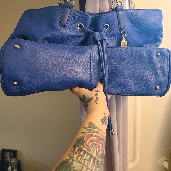 Large authentic leather tote by Juicy Couture - Picture 4 of 7